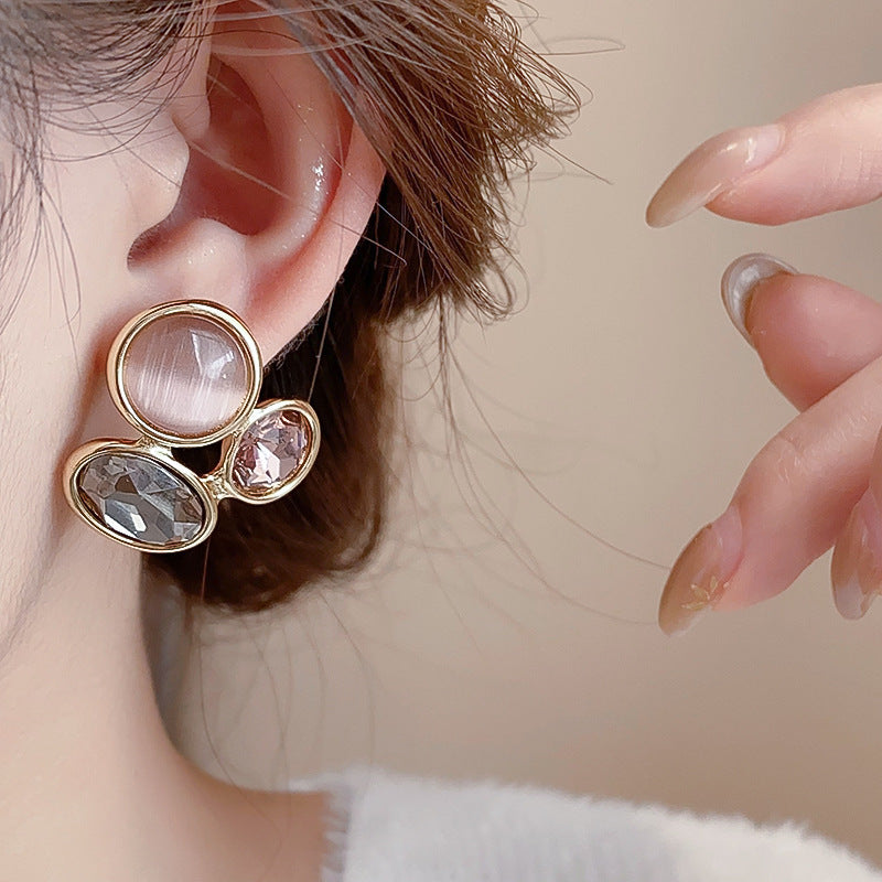 Retro Temperament Entry Lux Earrings