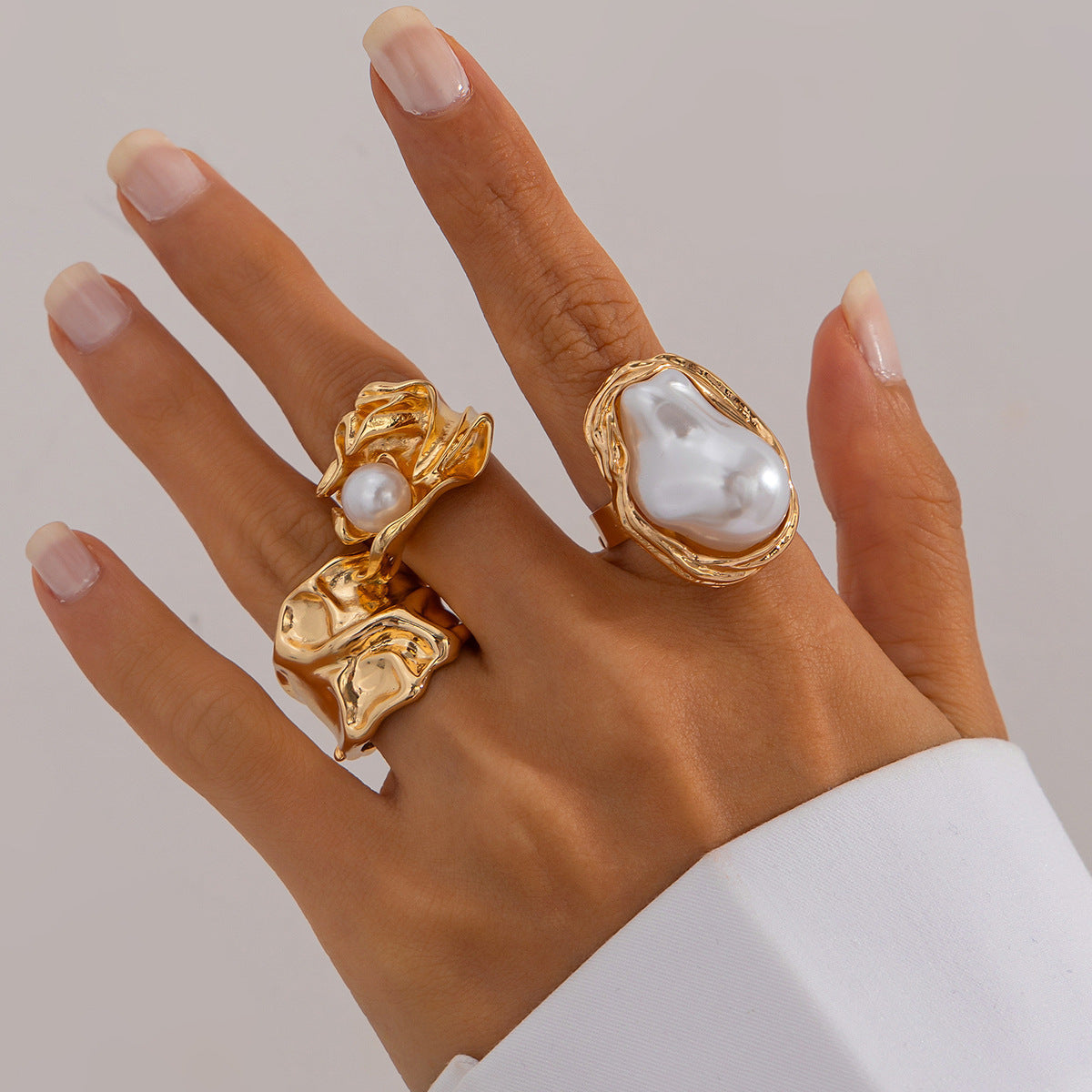Retro Baroque Style Women's Ring Set
