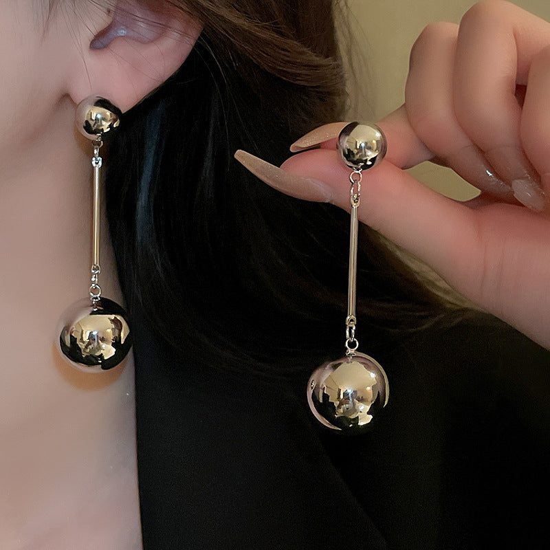 Silver Needle Metallic Heart-shaped Geometric Earrings